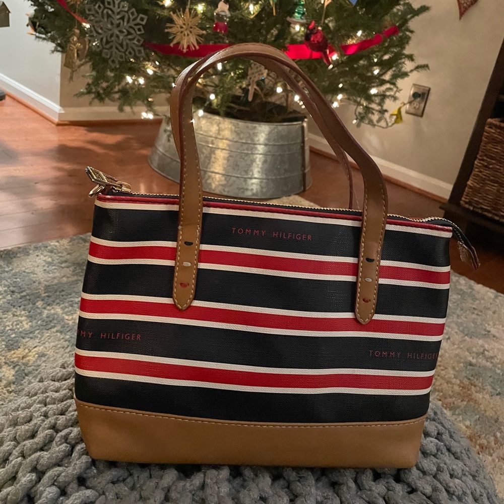 Tommy Hilfiger Handbag🤩👜